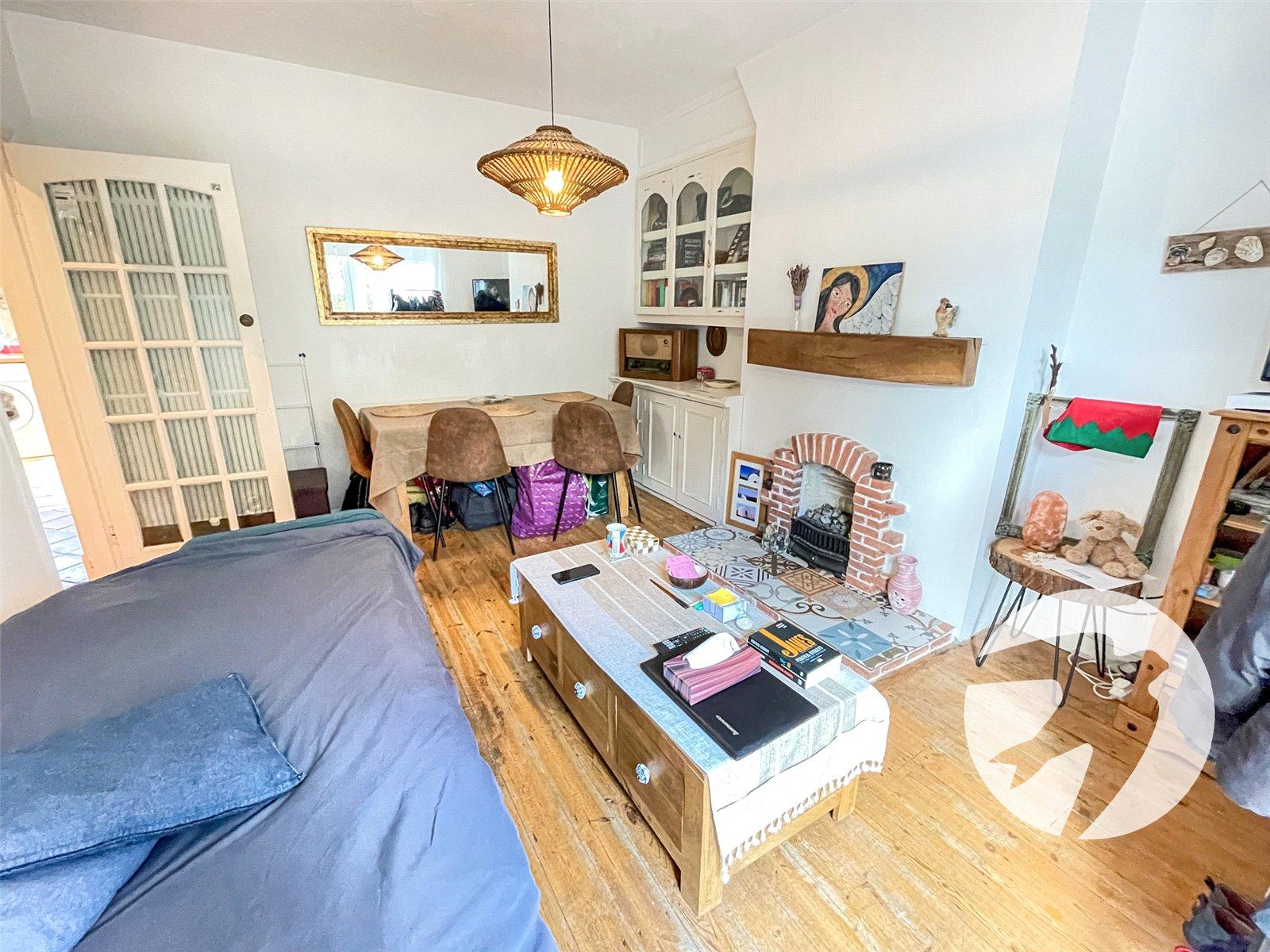 2 bedroom property for sale in  | Robinson Jackson