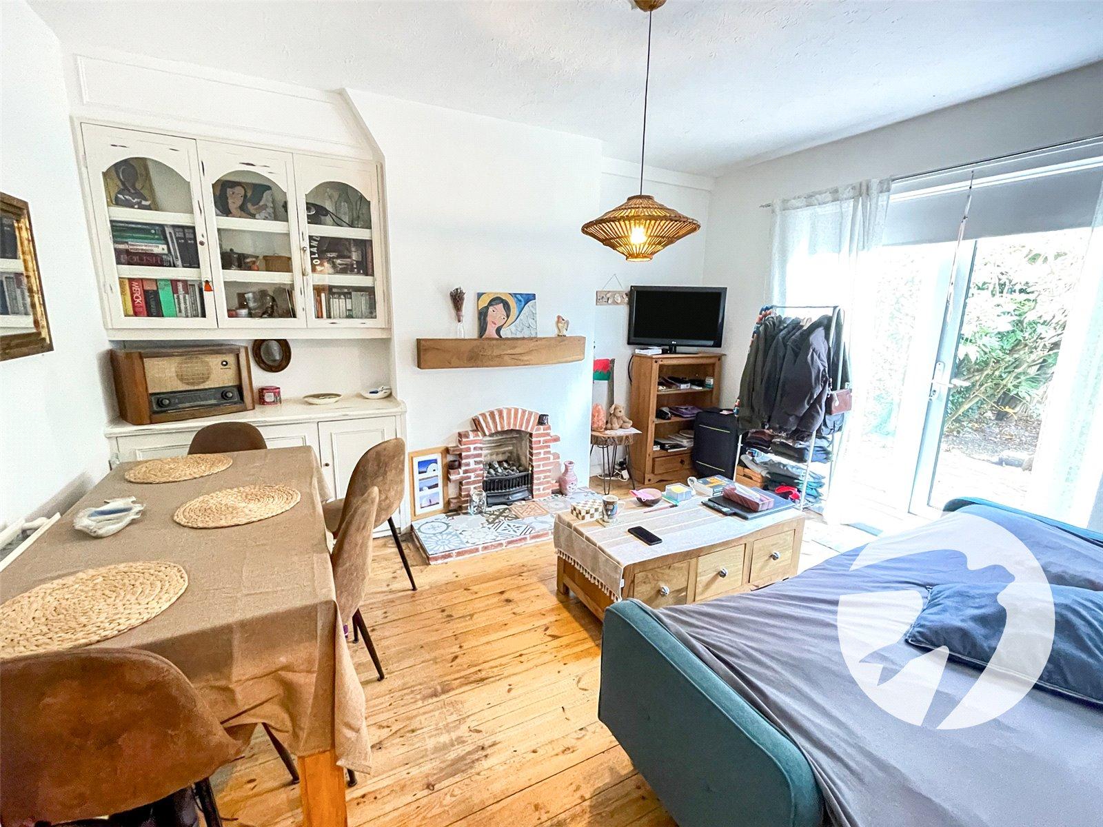 2 bedroom property for sale in  | Robinson Jackson