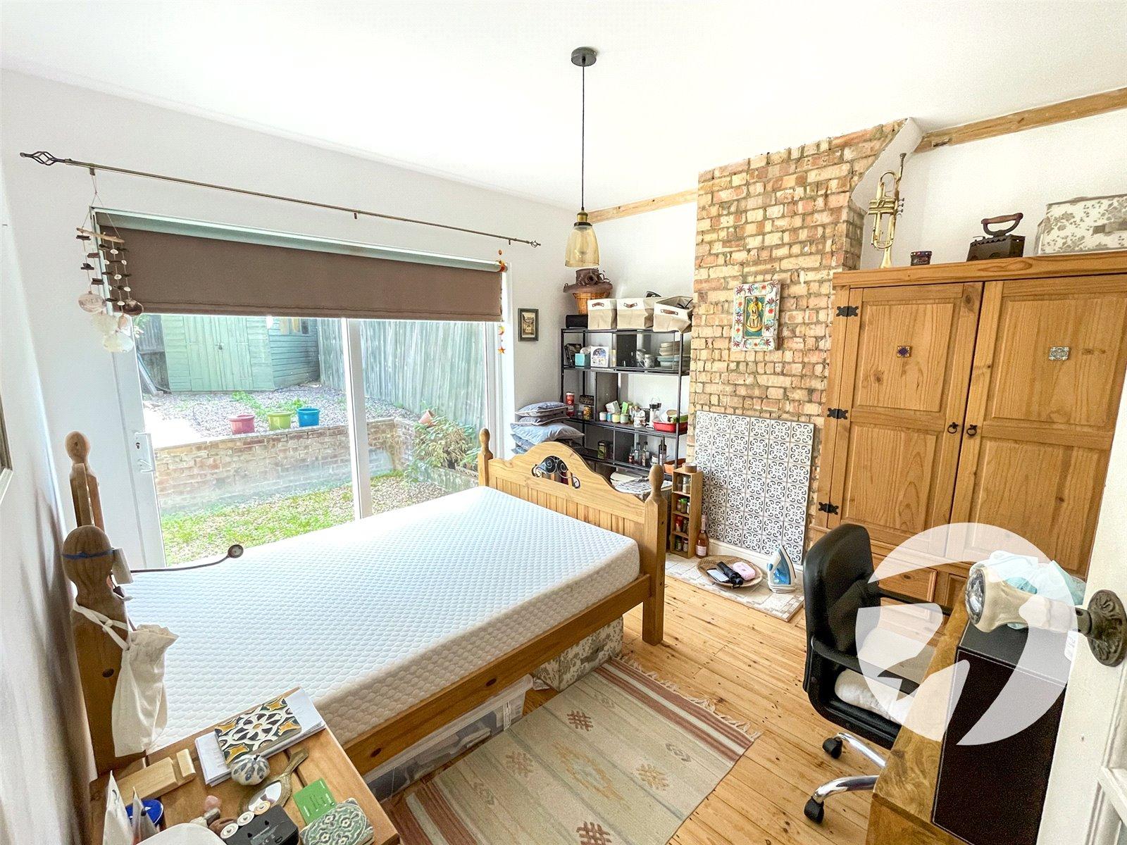 2 bedroom property for sale in  | Robinson Jackson