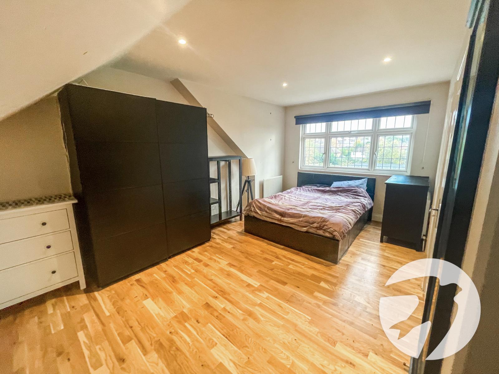 4 bedroom house for sale in London | Robinson Jackson