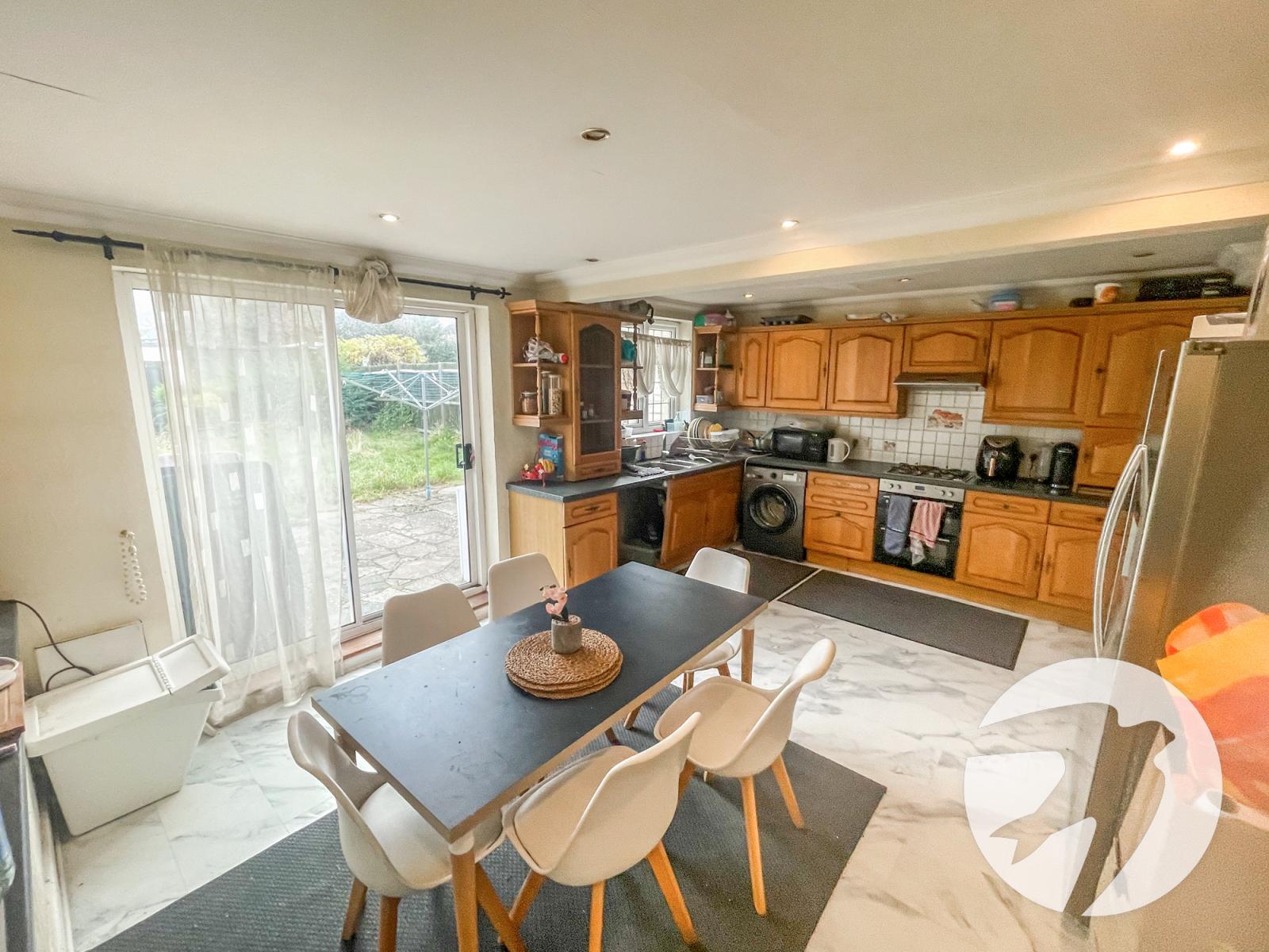 4 bedroom house for sale in London | Robinson Jackson