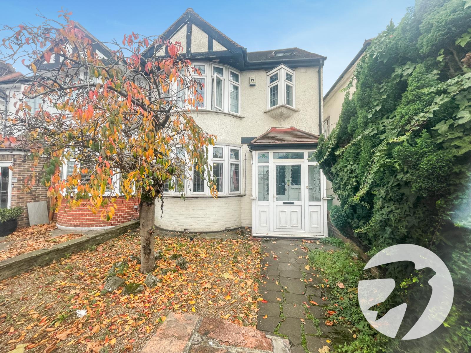 4 bedroom house for sale in London | Robinson Jackson