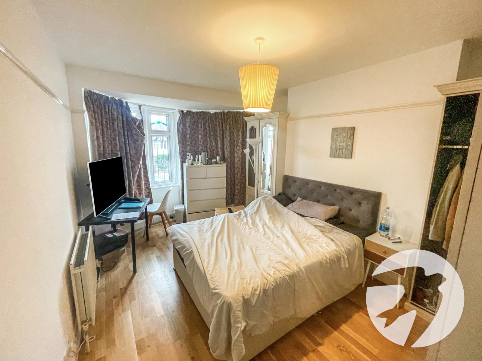 4 bedroom house for sale in London | Robinson Jackson