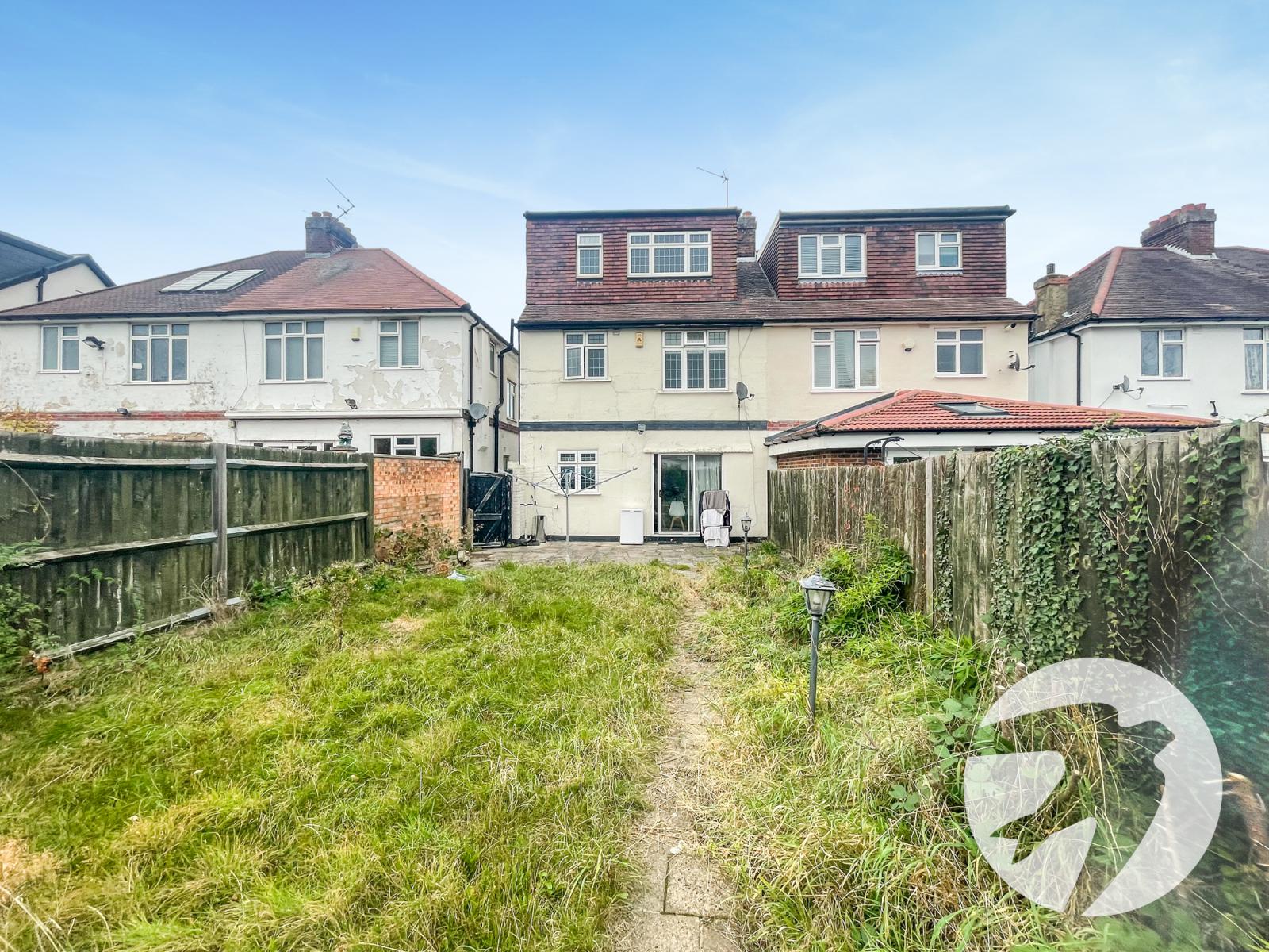 4 bedroom house for sale in London | Robinson Jackson