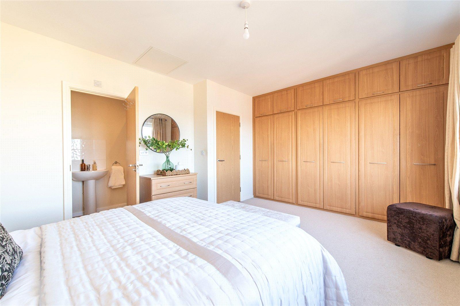 4 bedroom property for sale in Northfleet | Robinson Michael & Jackson