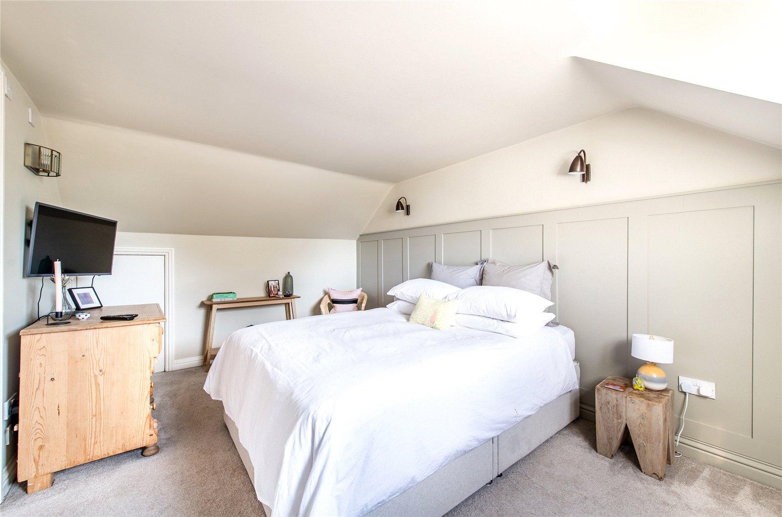 2 bedroom property for sale in Gravesend | Robinson Michael & Jackson
