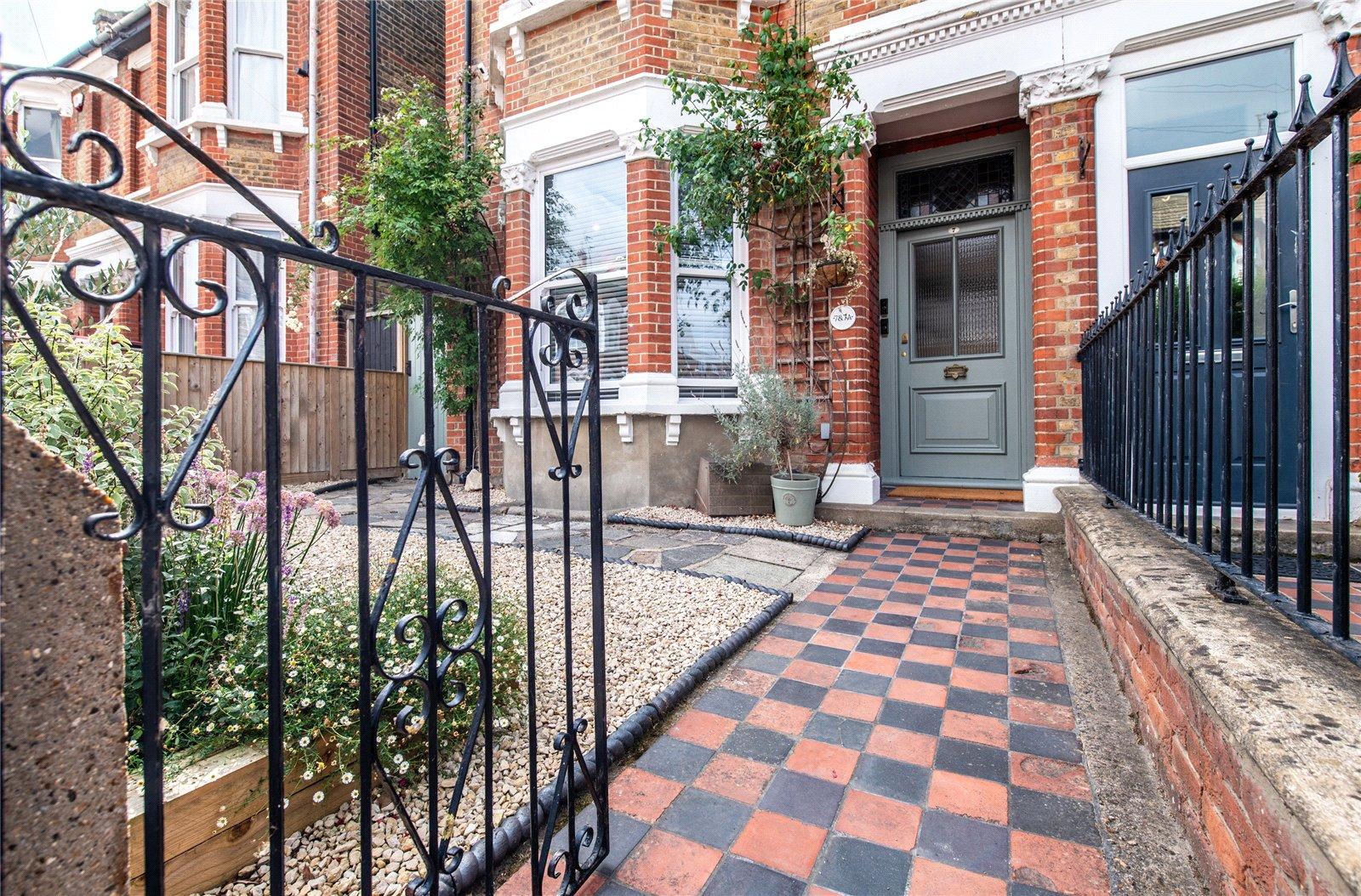 2 bedroom property for sale in Gravesend | Robinson Michael & Jackson