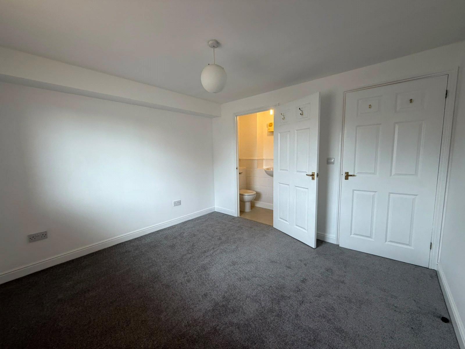 2 bedroom property for sale in Gravesend | Robinson Michael & Jackson