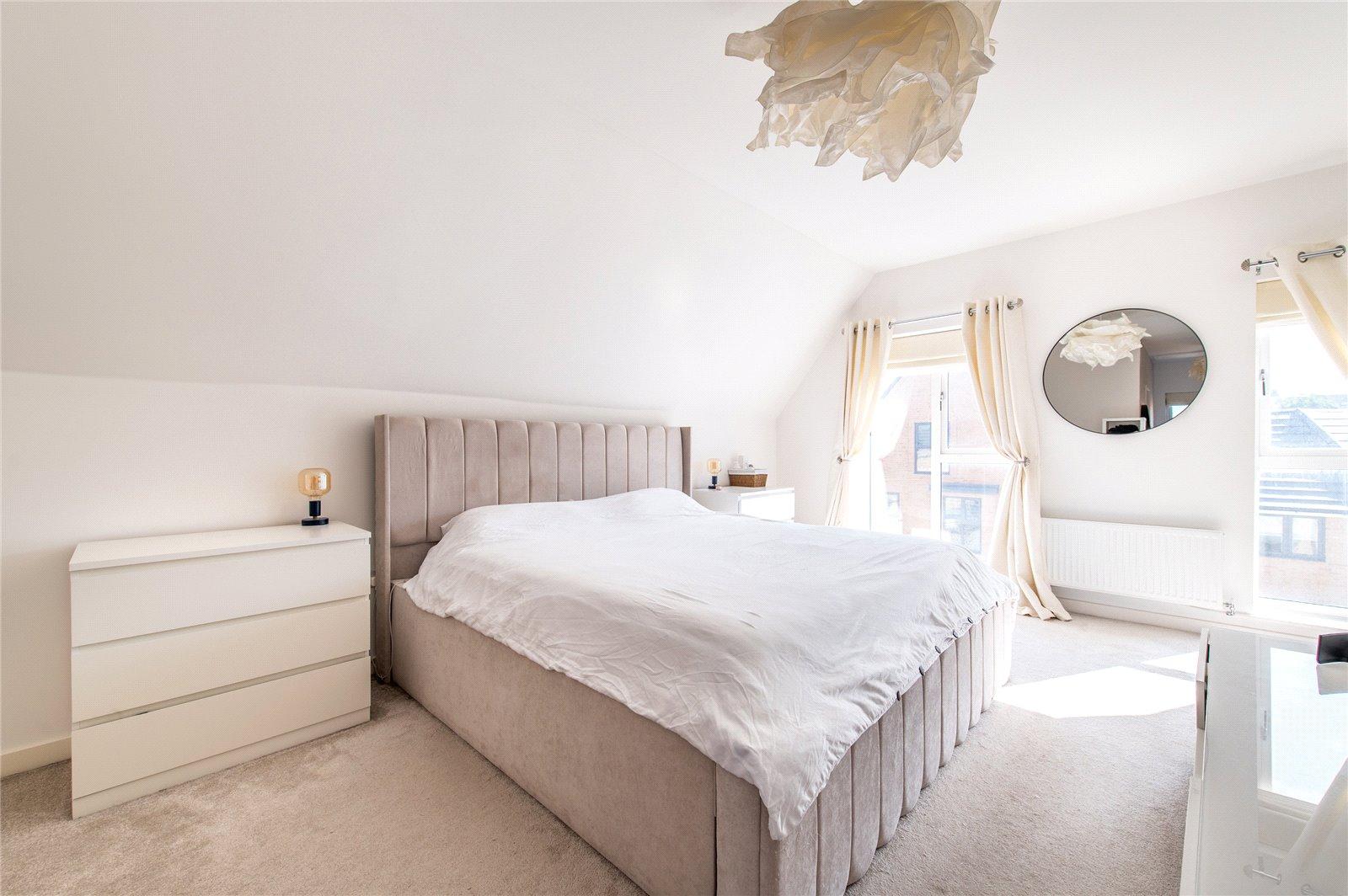 3 bedroom property for sale in Northfleet | Robinson Michael & Jackson