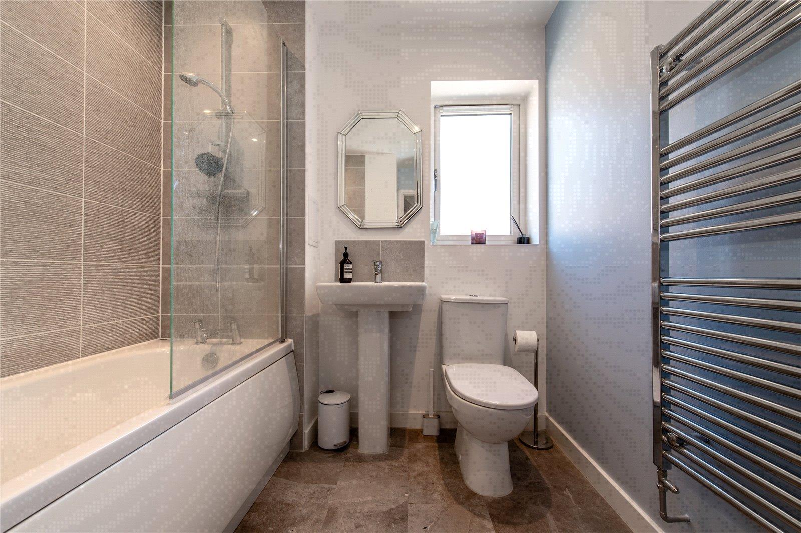 3 bedroom property for sale in Northfleet | Robinson Michael & Jackson