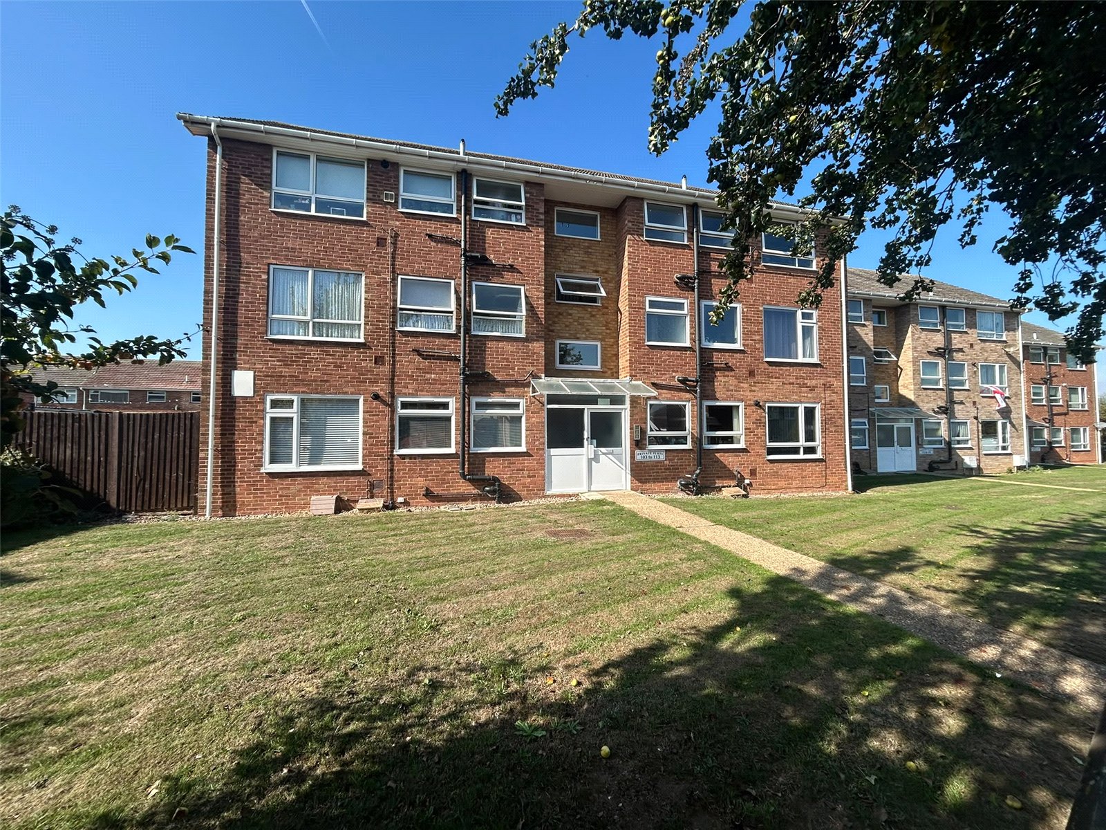 2 bedroom property for sale in Riverview Park | Robinson Michael & Jackson