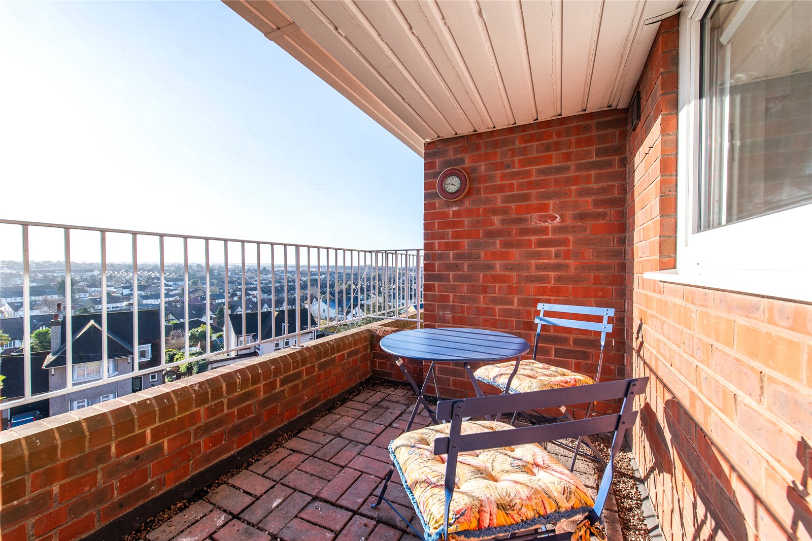 2 bedroom property for sale in Gravesend | Robinson Michael & Jackson
