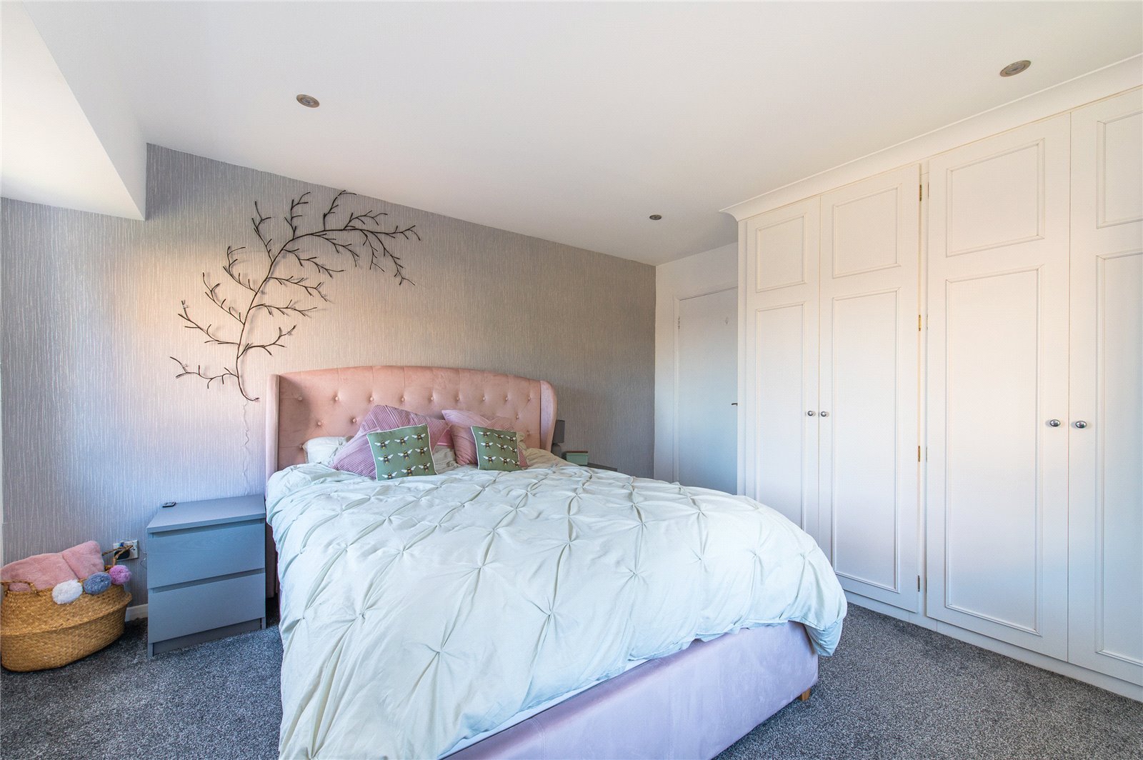 2 bedroom property for sale in Gravesend | Robinson Michael & Jackson