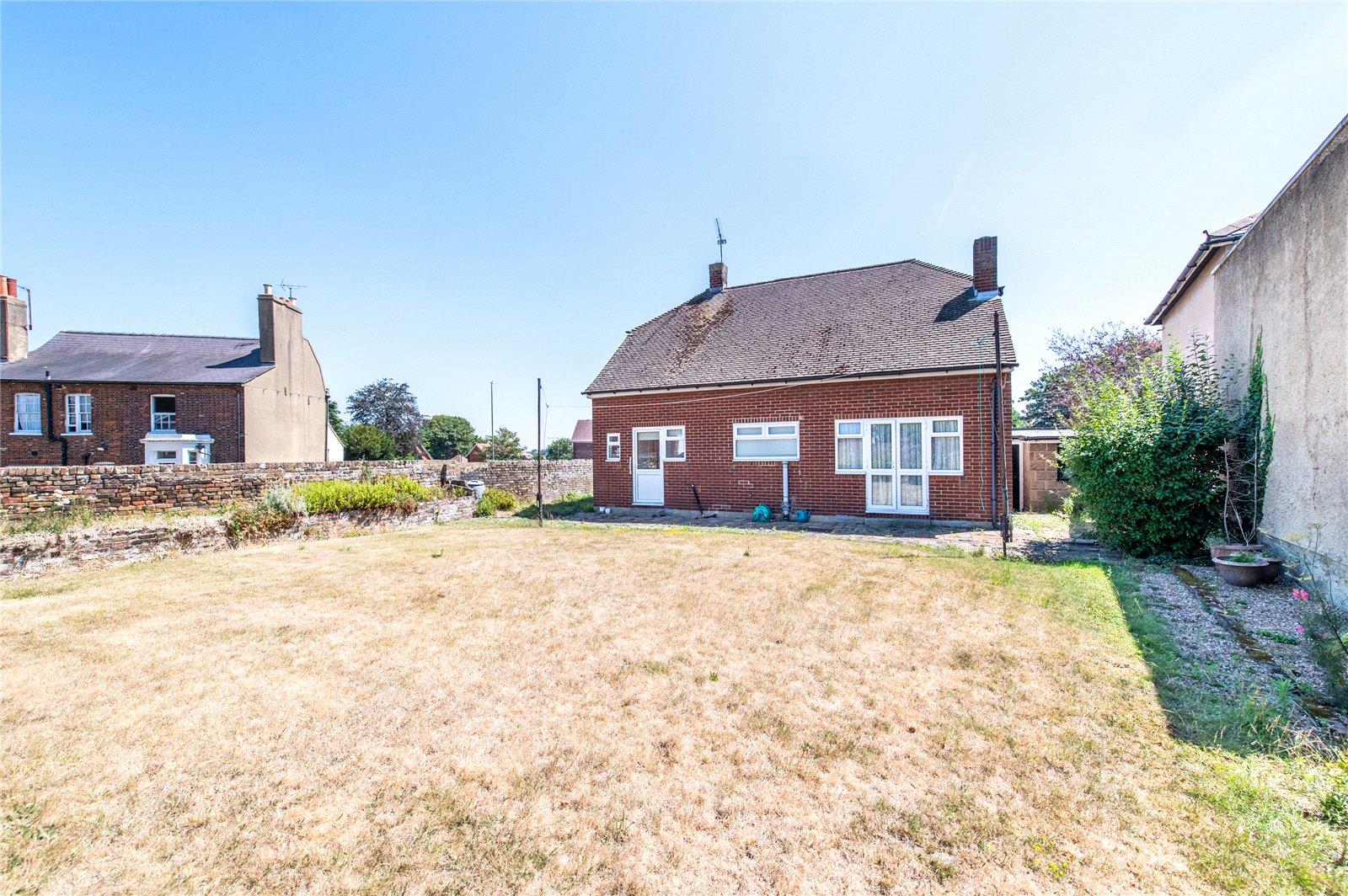 2 bedroom bungalow for sale in Northfleet | Robinson Michael & Jackson
