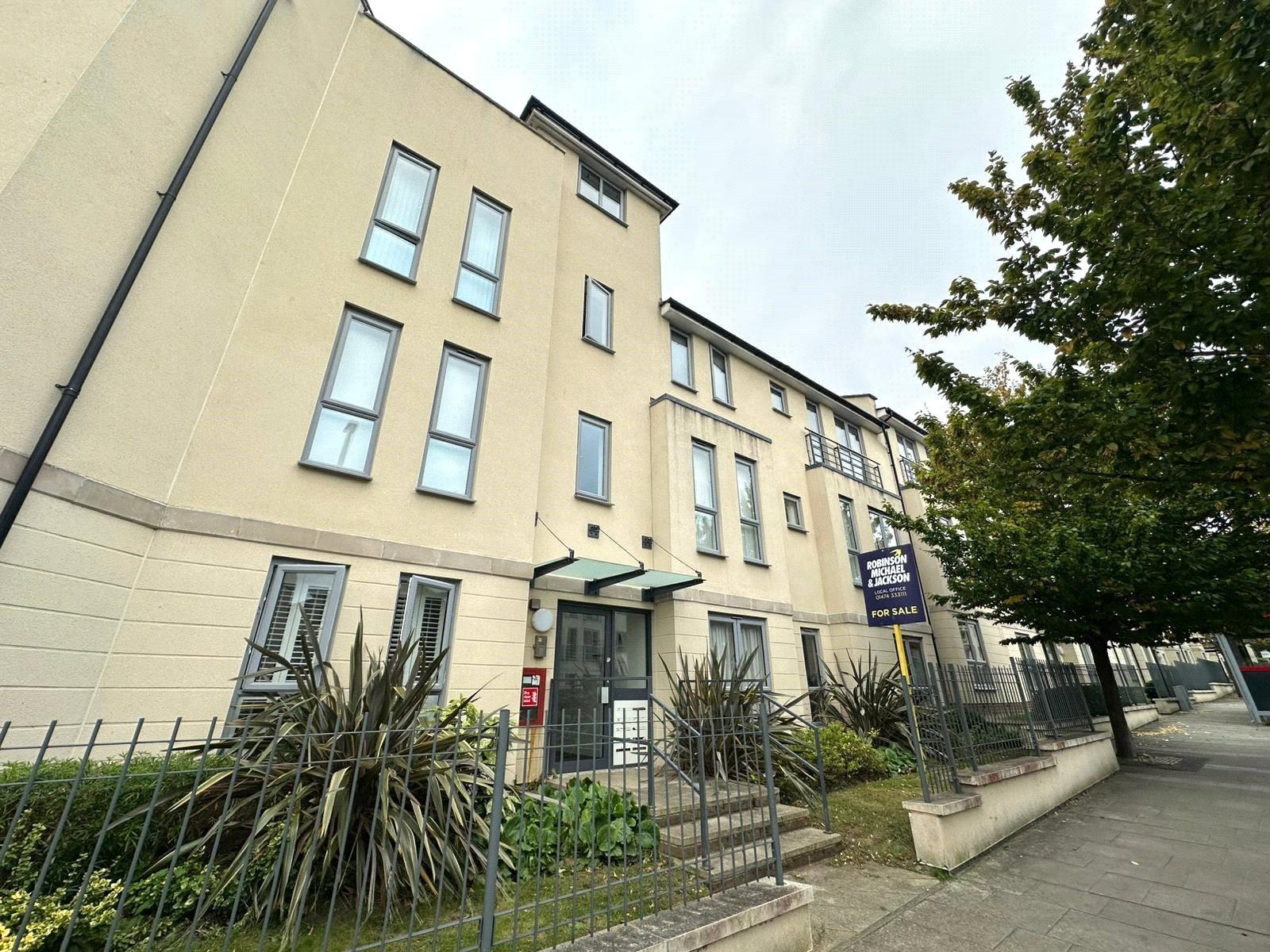 2 bedroom property for sale in Northfleet | Robinson Michael & Jackson