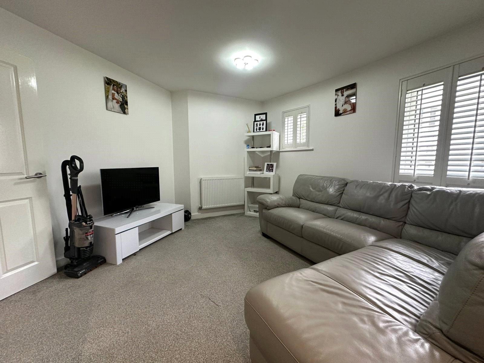 2 bedroom property for sale in Northfleet | Robinson Michael & Jackson