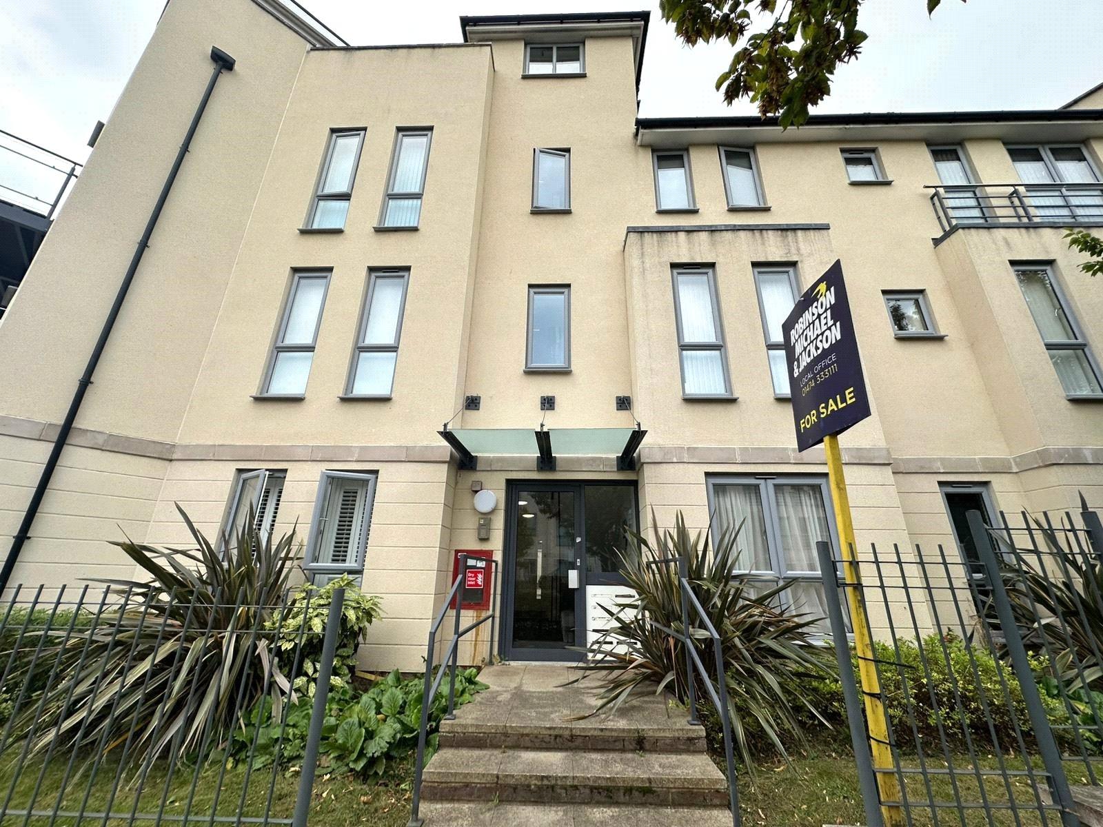2 bedroom property for sale in Northfleet | Robinson Michael & Jackson