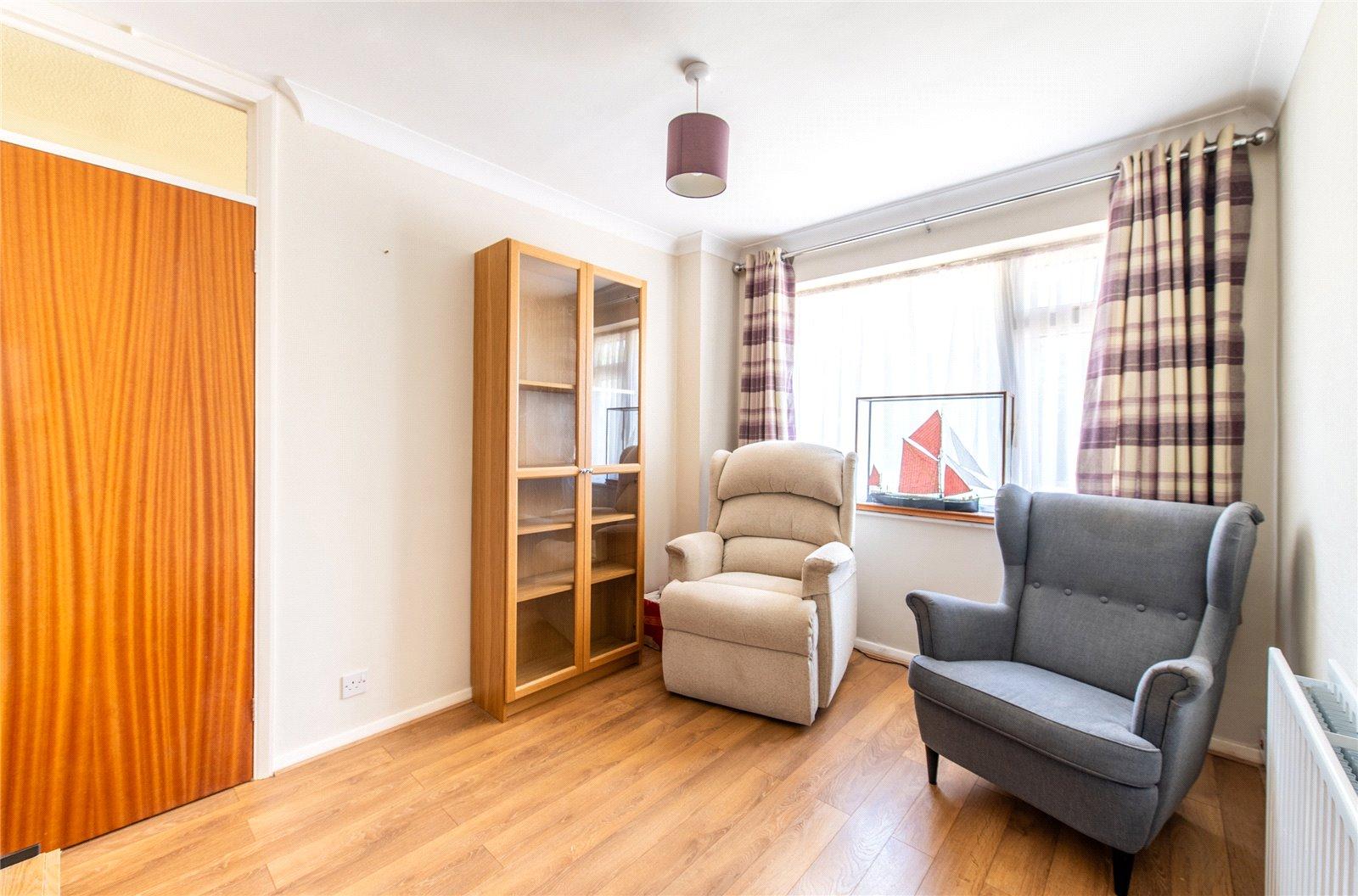 3 bedroom house for sale in Istead Rise | Robinson Michael & Jackson