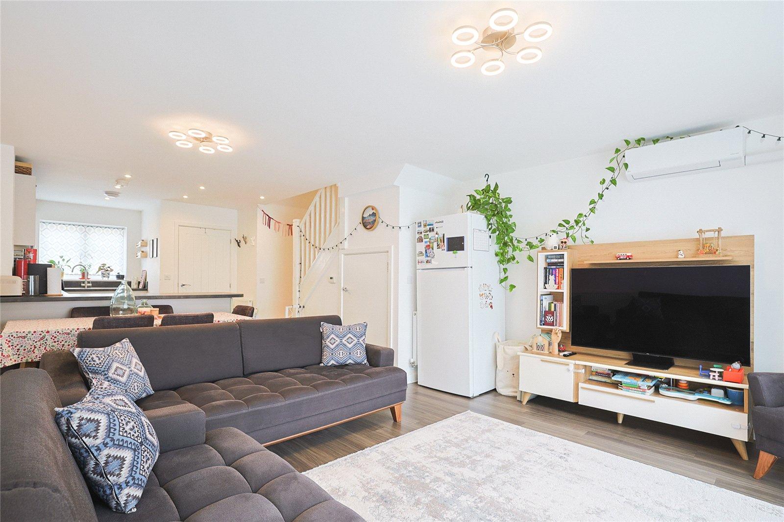2 bedroom house for sale in Northfleet | Robinson Michael & Jackson