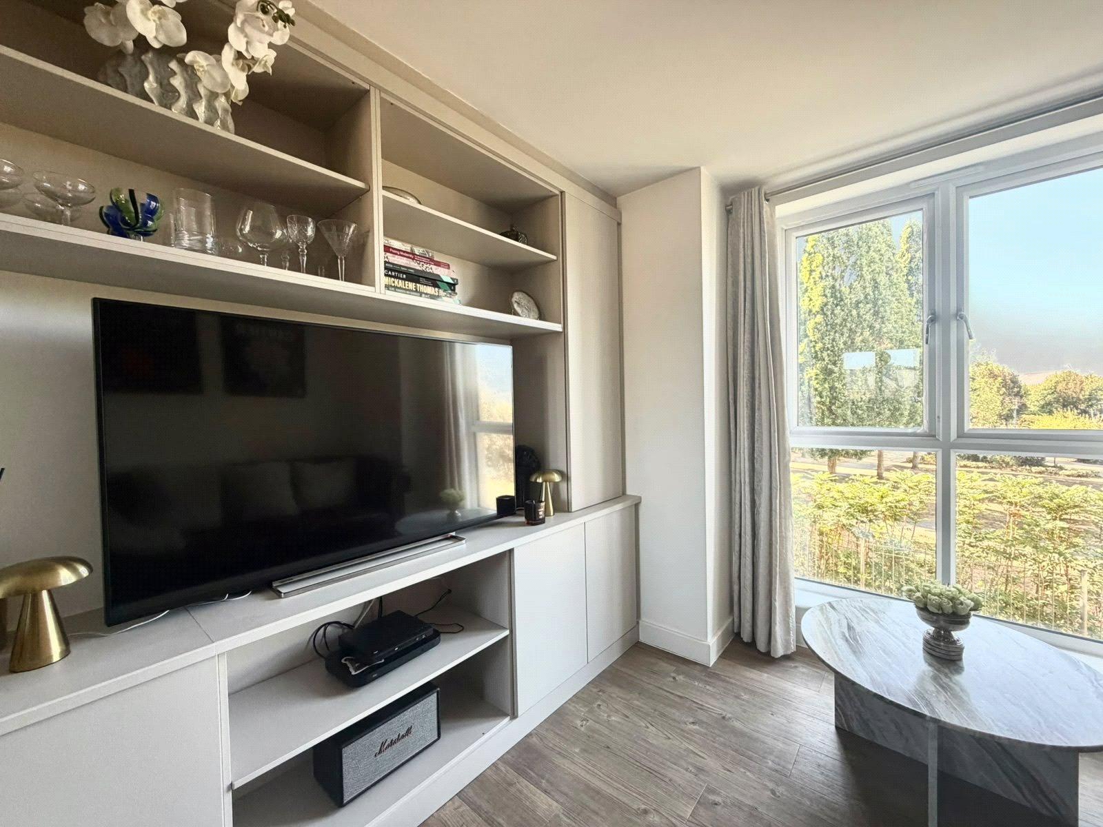 2 bedroom property for sale in Northfleet | Robinson Michael & Jackson