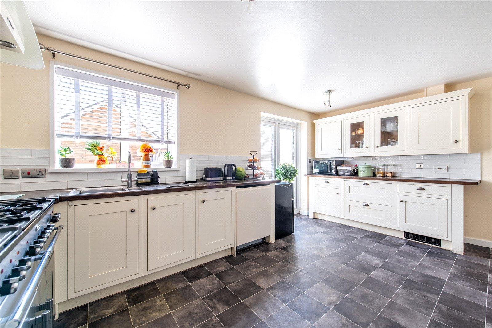 6 bedroom house for sale in Gravesend | Robinson Michael & Jackson