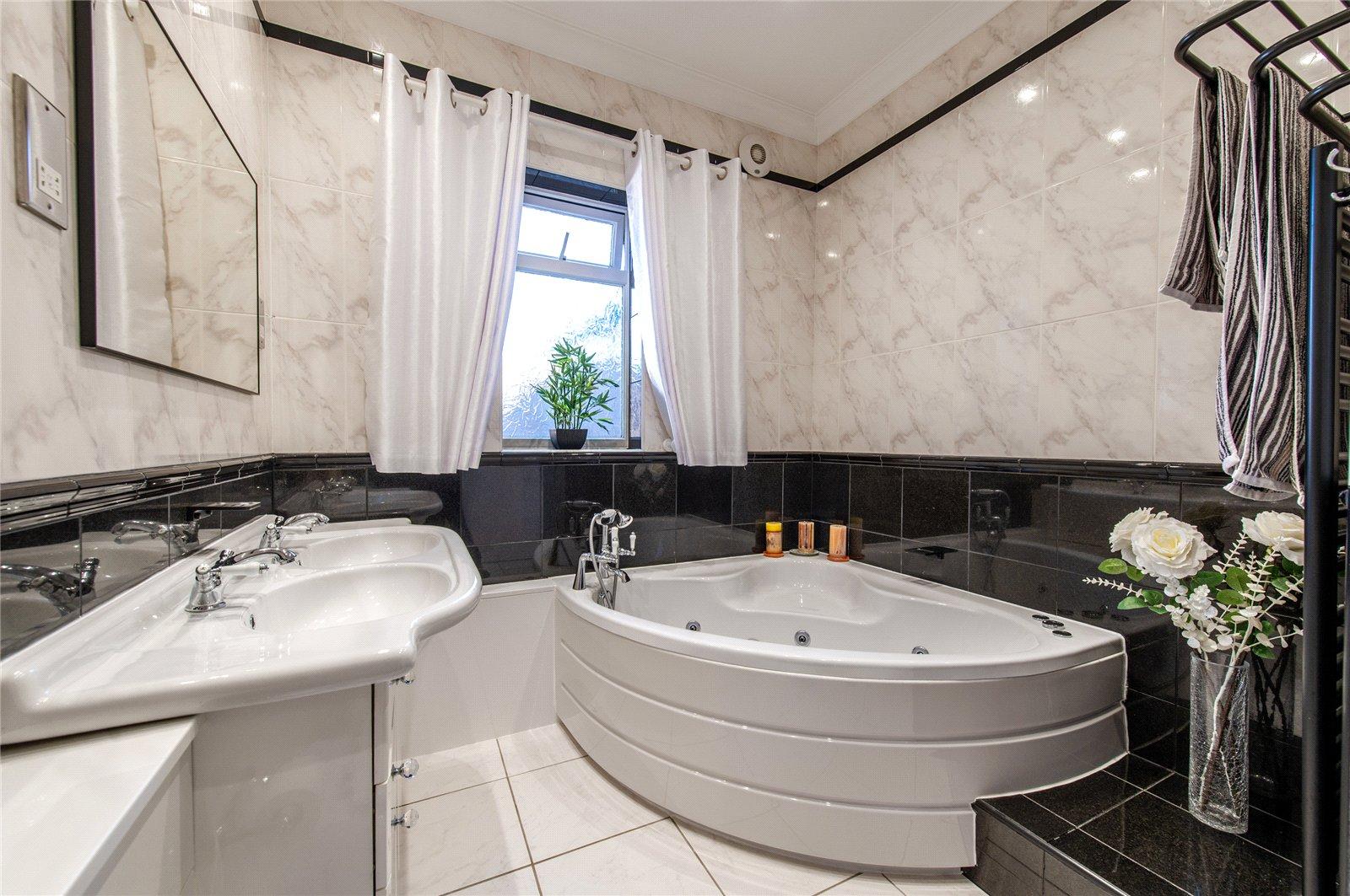4 bedroom bungalow for sale in Higham | Robinson Michael & Jackson