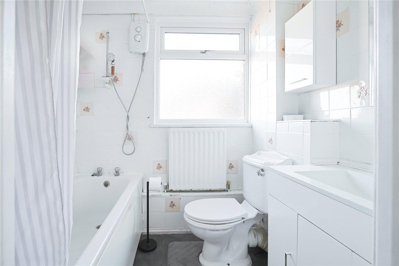 3 bedroom house for sale in Northfleet | Robinson Michael & Jackson