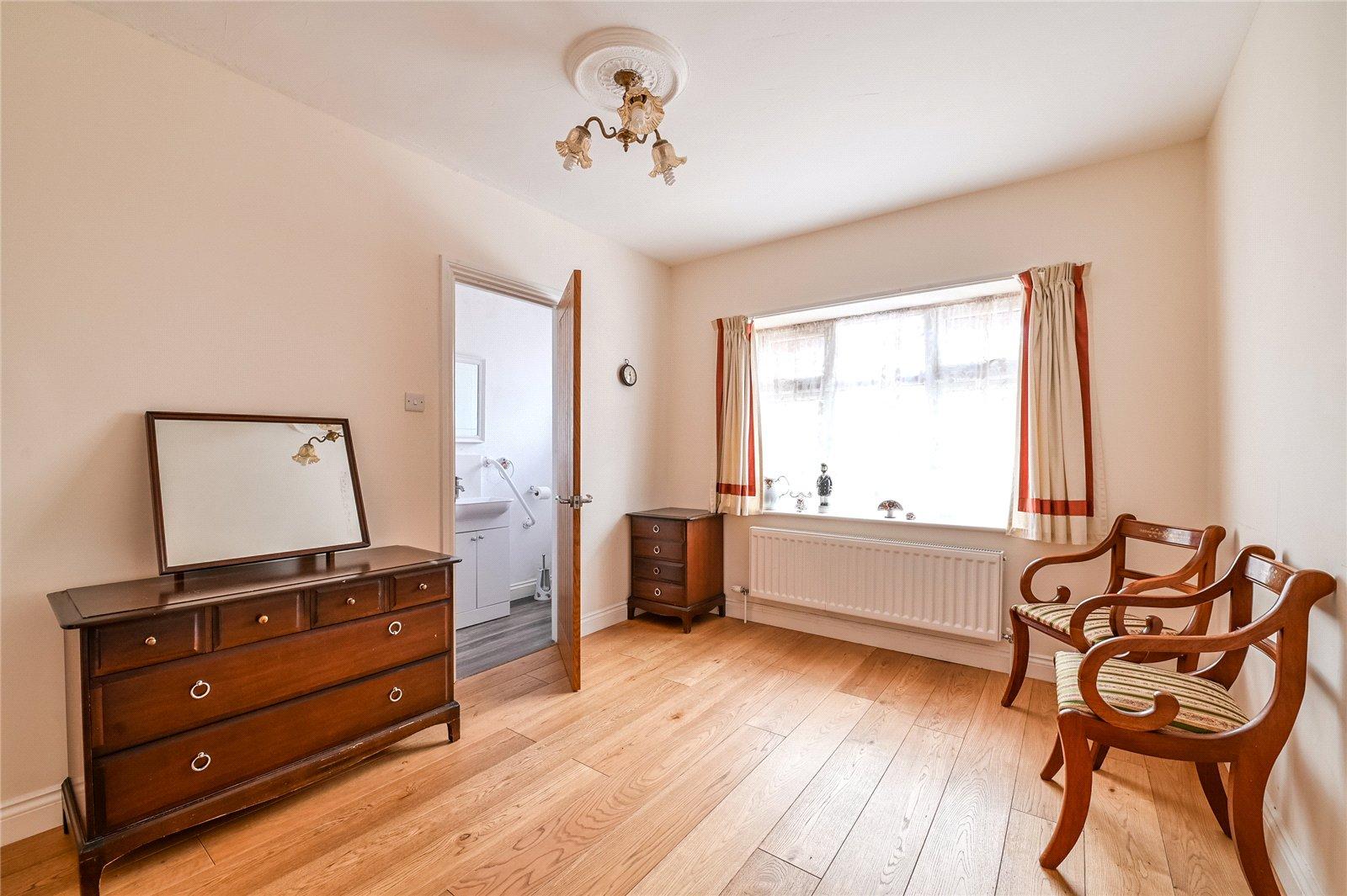 5 bedroom house for sale in Gravesend | Robinson Michael & Jackson