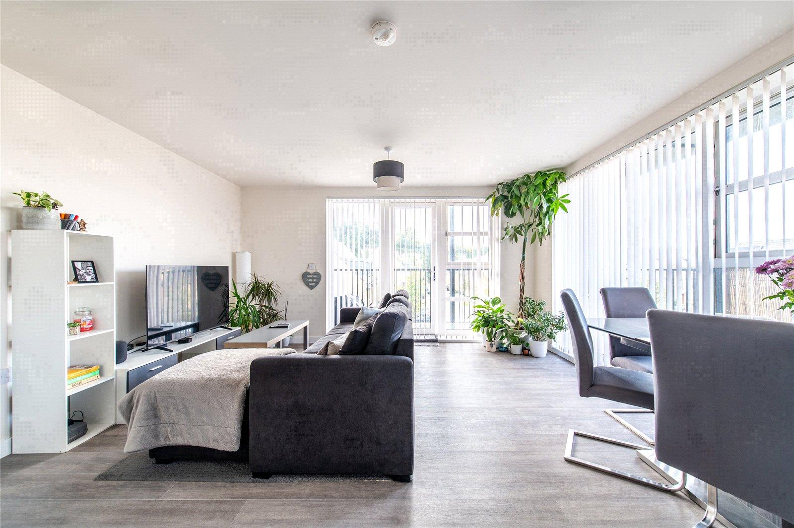 2 bedroom property for sale in Northfleet | Robinson Michael & Jackson