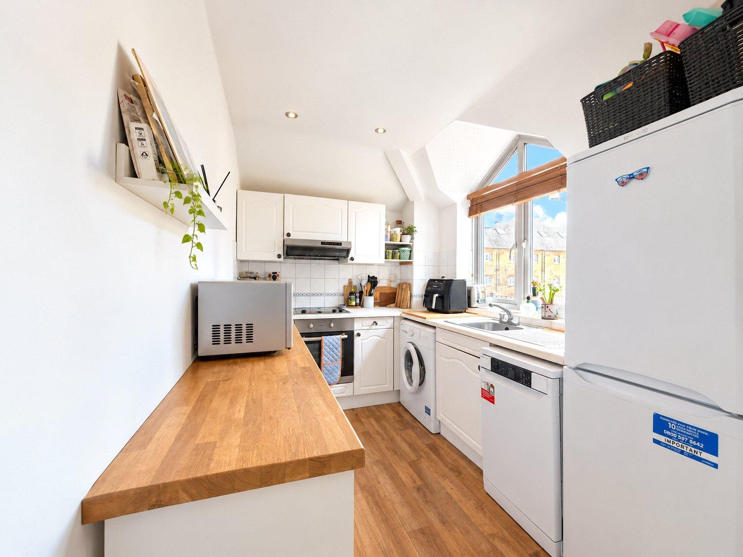 1 bedroom property for sale in Gravesend | Robinson Michael & Jackson
