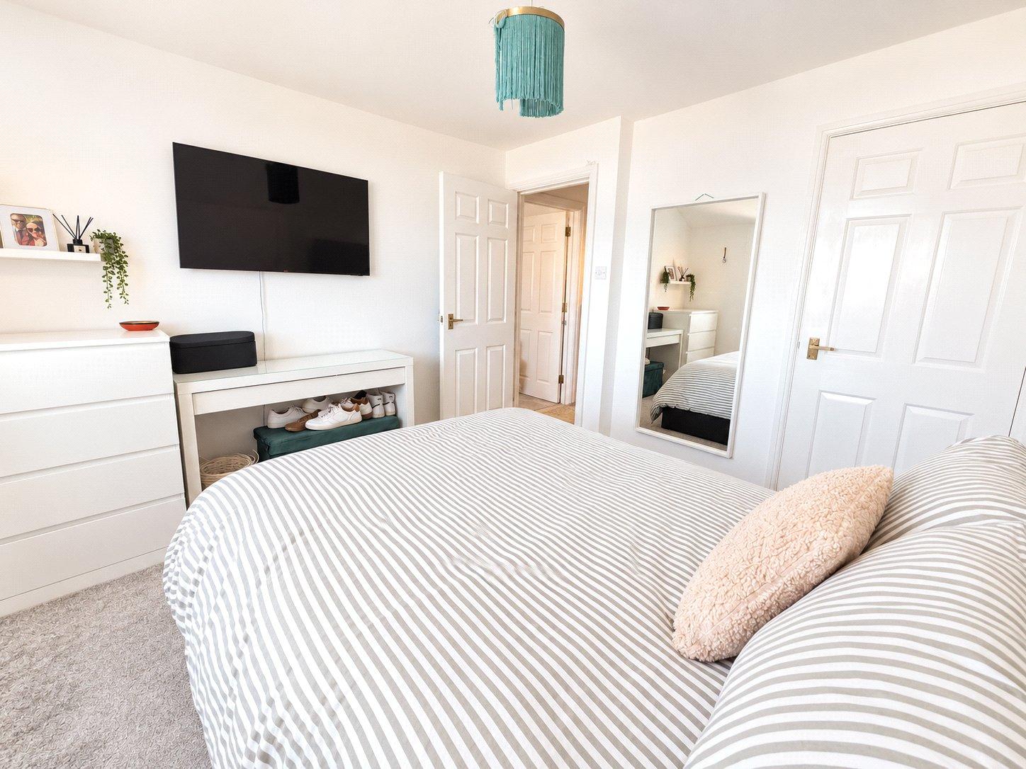 1 bedroom property for sale in Gravesend | Robinson Michael & Jackson
