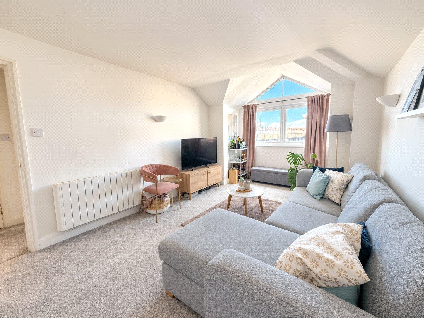 1 bedroom property for sale in Gravesend | Robinson Michael & Jackson
