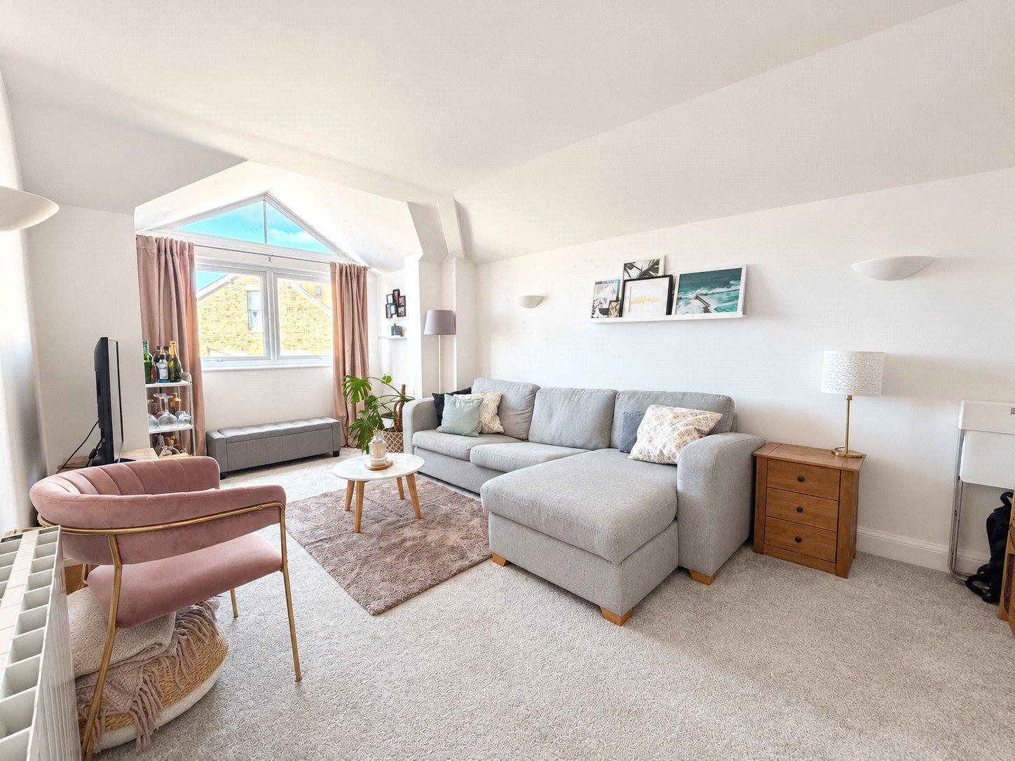 1 bedroom property for sale in Gravesend | Robinson Michael & Jackson
