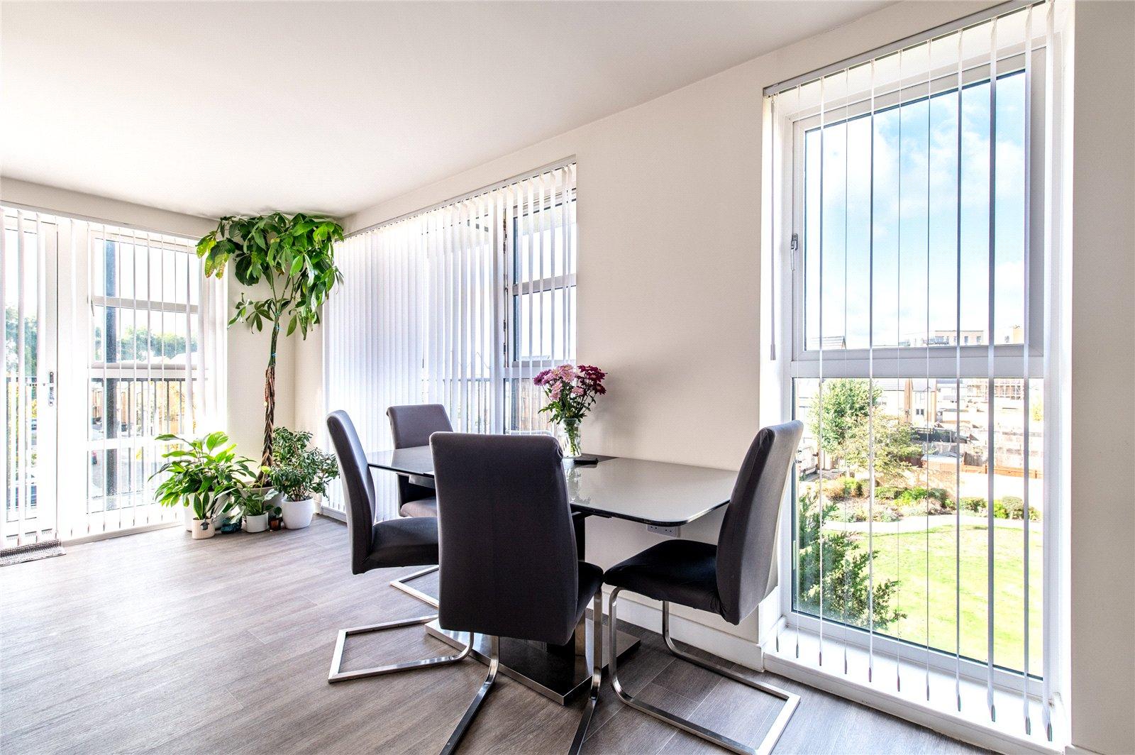 2 bedroom property for sale in Northfleet | Robinson Michael & Jackson