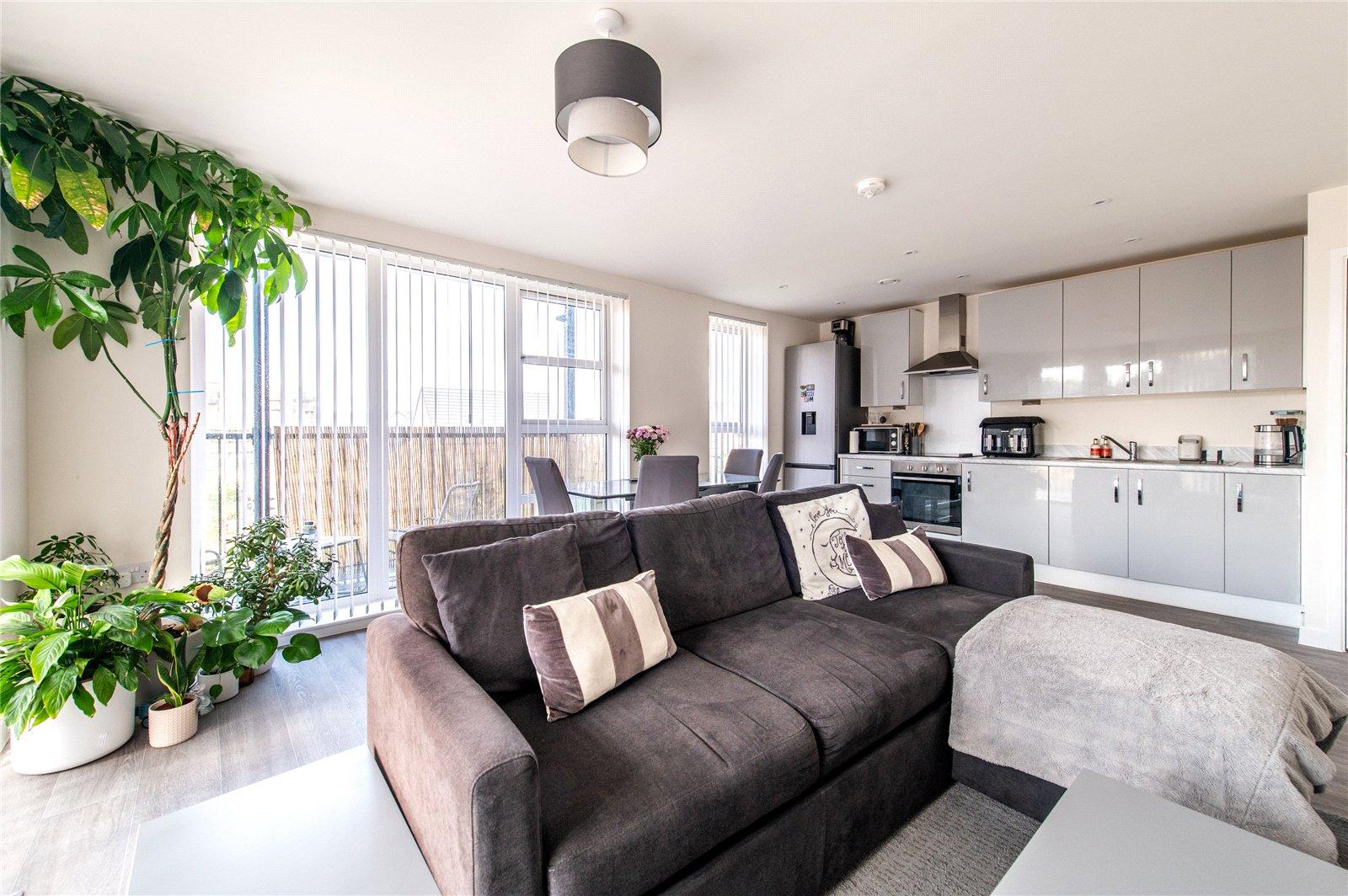 2 bedroom property for sale in Northfleet | Robinson Michael & Jackson