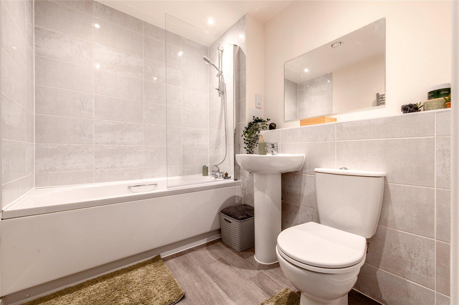 2 bedroom property for sale in Northfleet | Robinson Michael & Jackson