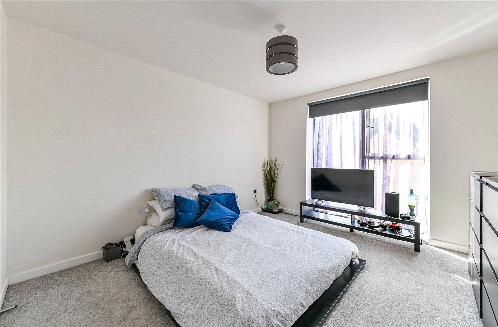 2 bedroom property for sale in Northfleet | Robinson Michael & Jackson