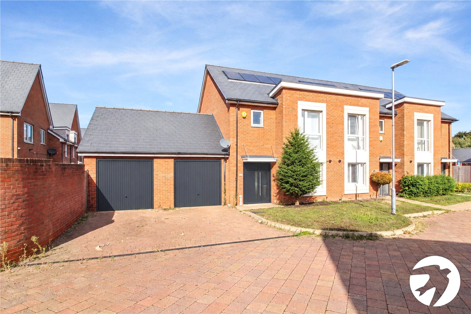 3 bedroom house to rent in Greenhithe | Robinson Michael & Jackson
