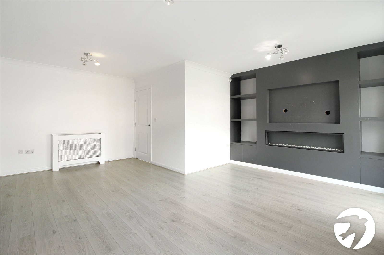 3 bedroom house to rent in Greenhithe | Robinson Michael & Jackson