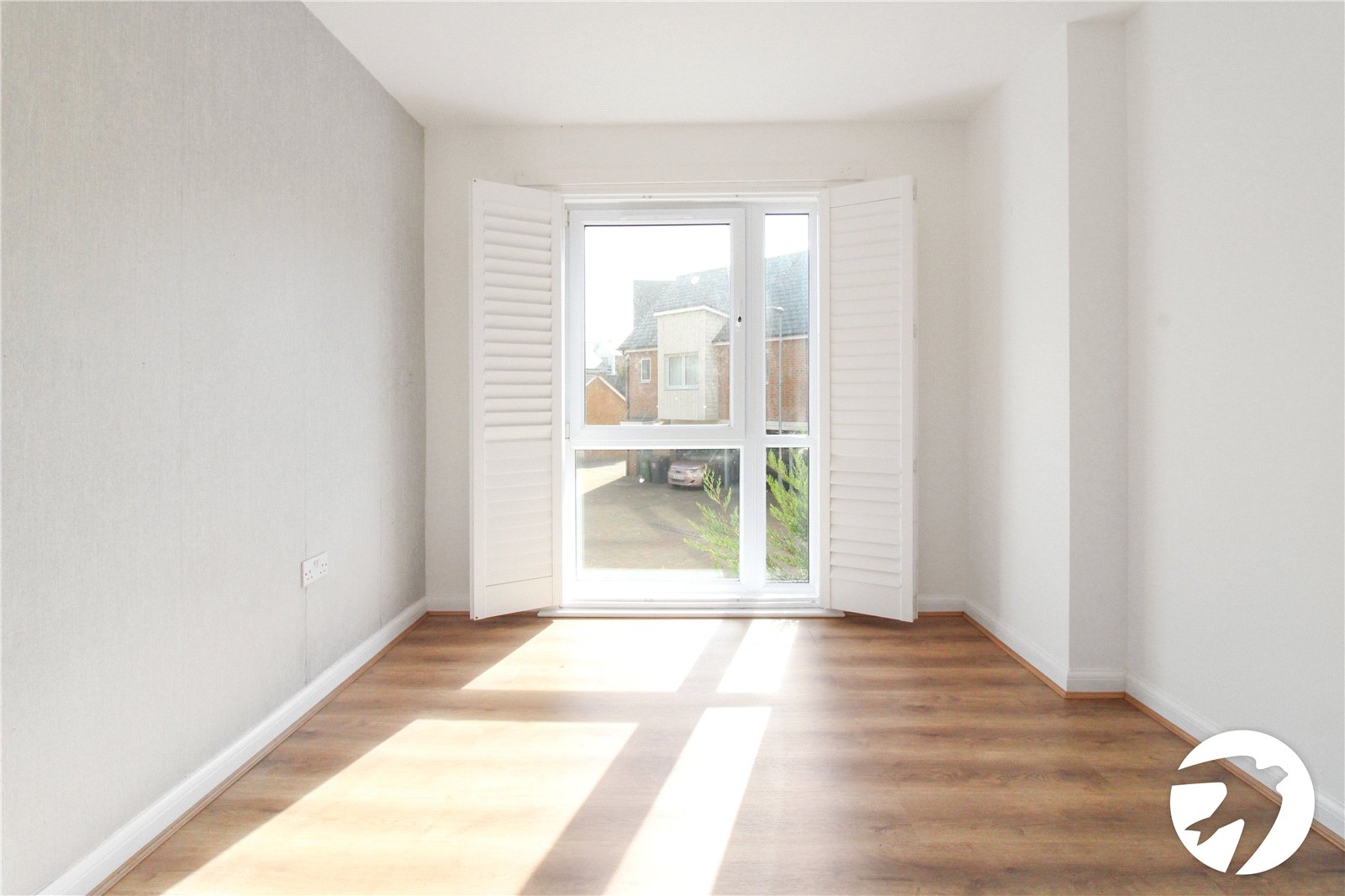 3 bedroom house to rent in Greenhithe | Robinson Michael & Jackson