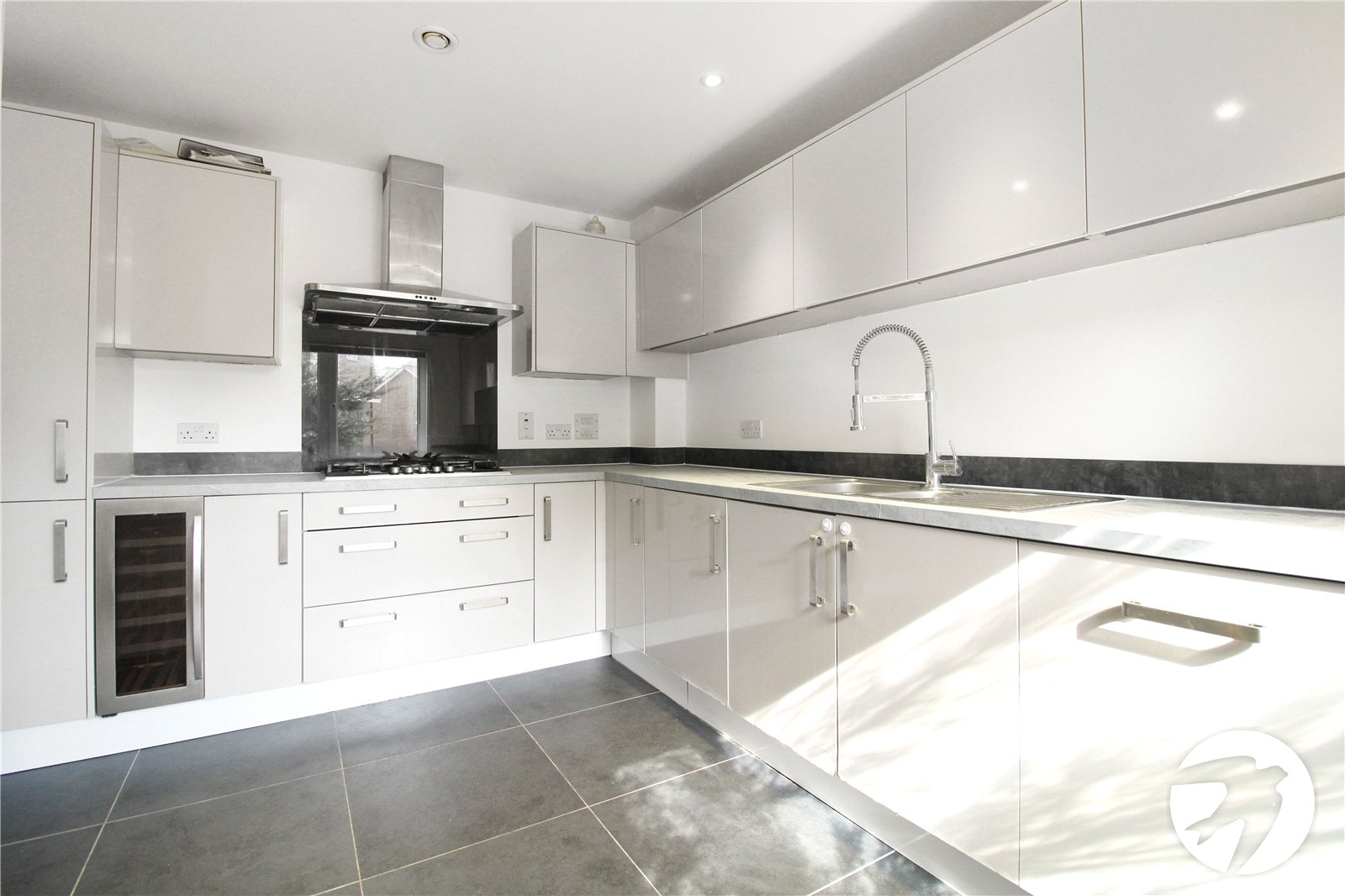 3 bedroom house to rent in Greenhithe | Robinson Michael & Jackson