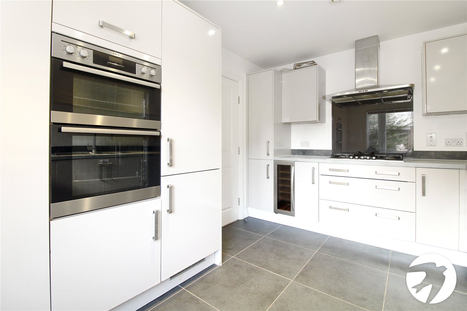 3 bedroom house to rent in Greenhithe | Robinson Michael & Jackson