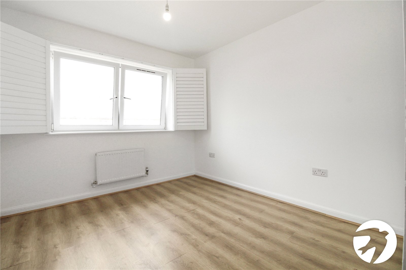3 bedroom house to rent in Greenhithe | Robinson Michael & Jackson