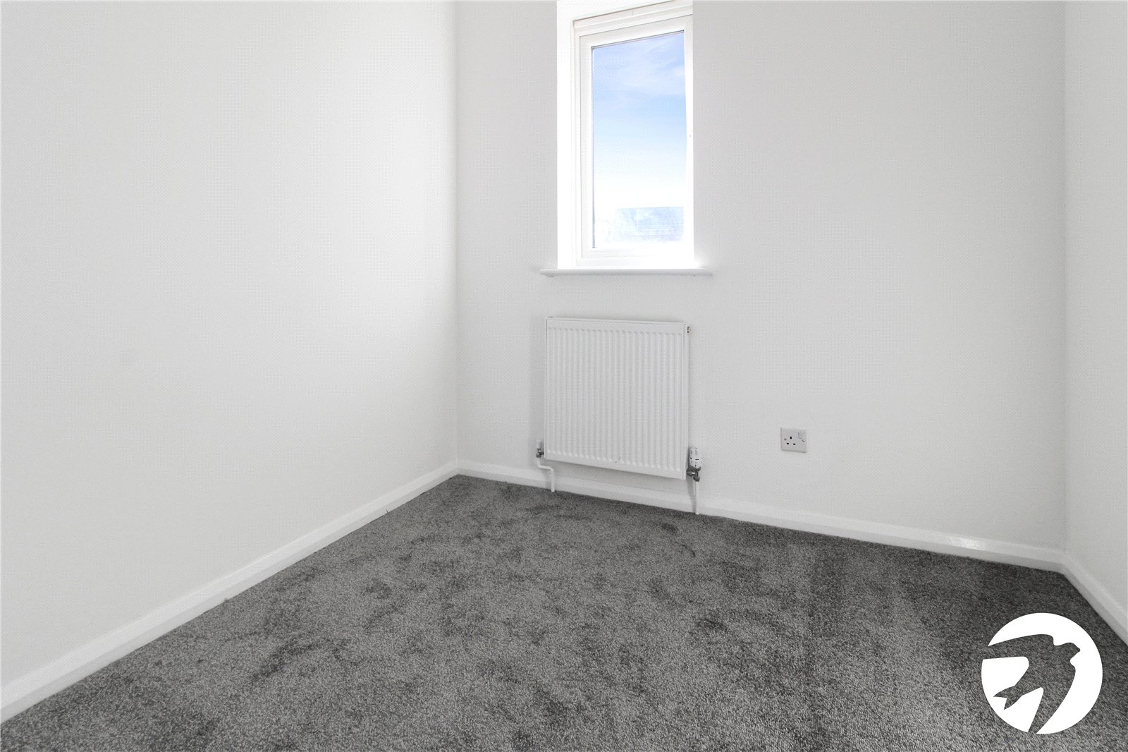 3 bedroom house to rent in Greenhithe | Robinson Michael & Jackson