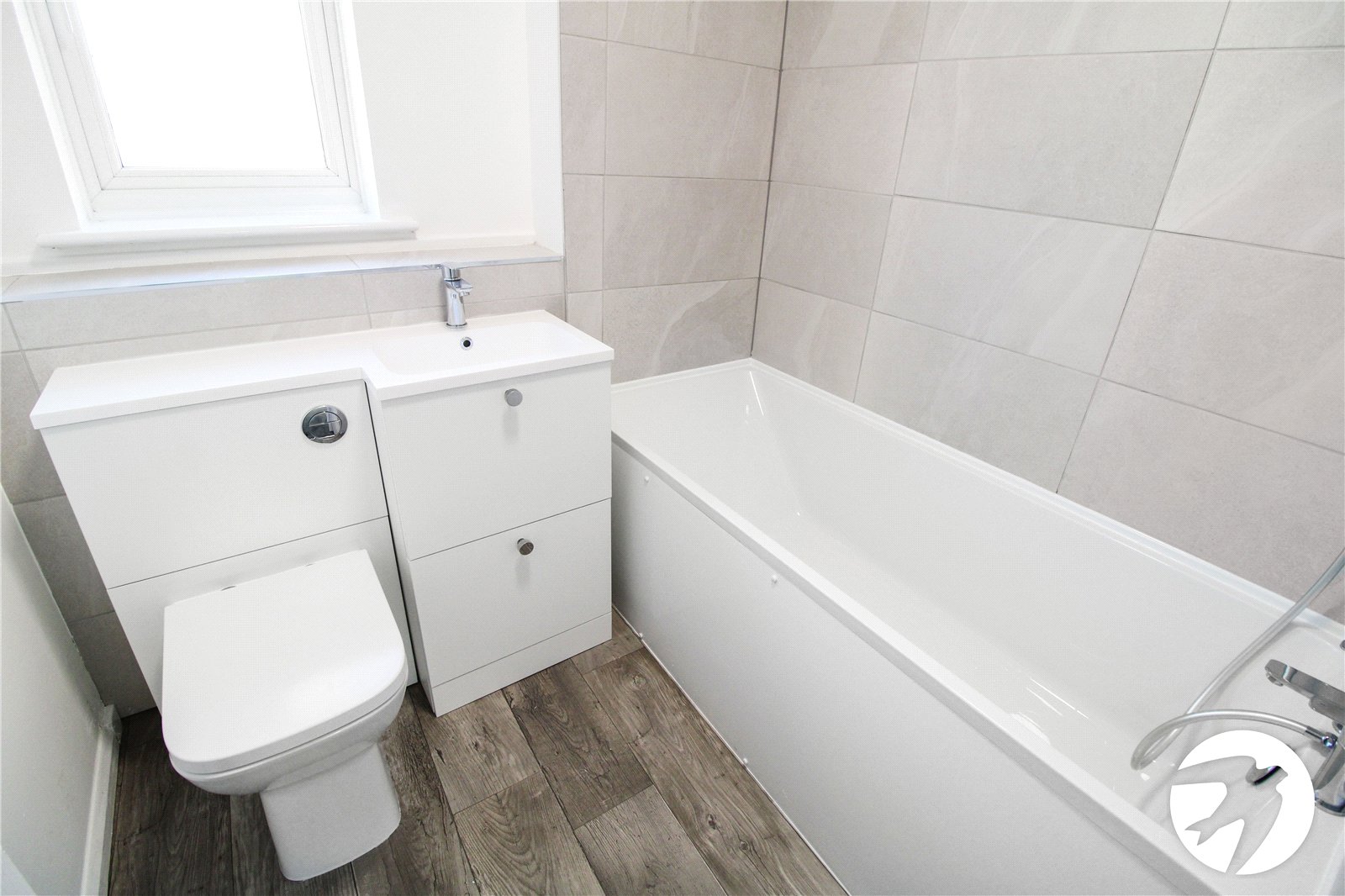 3 bedroom house to rent in Greenhithe | Robinson Michael & Jackson