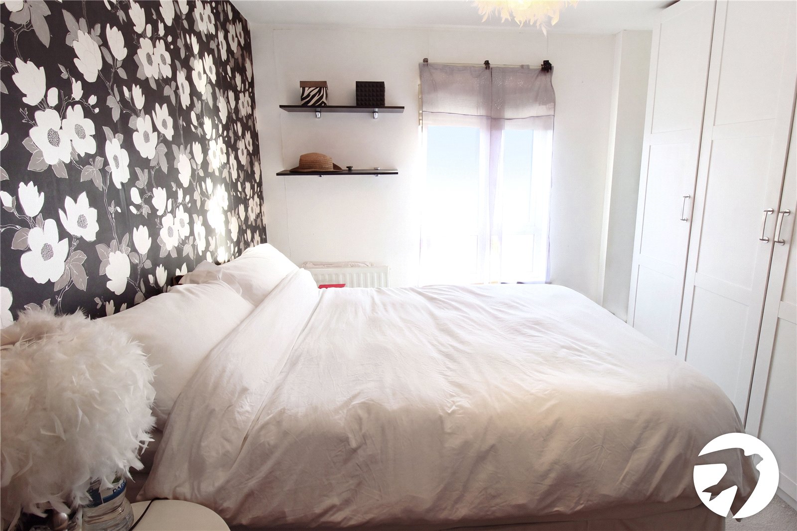 1 bedroom property to rent in Greenhithe | Robinson Michael & Jackson