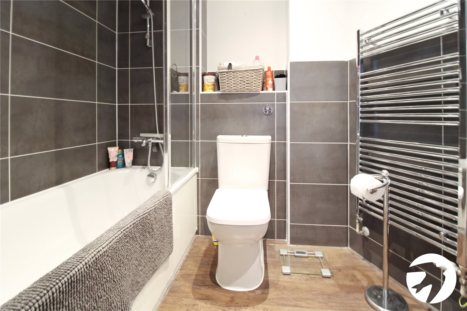 1 bedroom property to rent in Greenhithe | Robinson Michael & Jackson