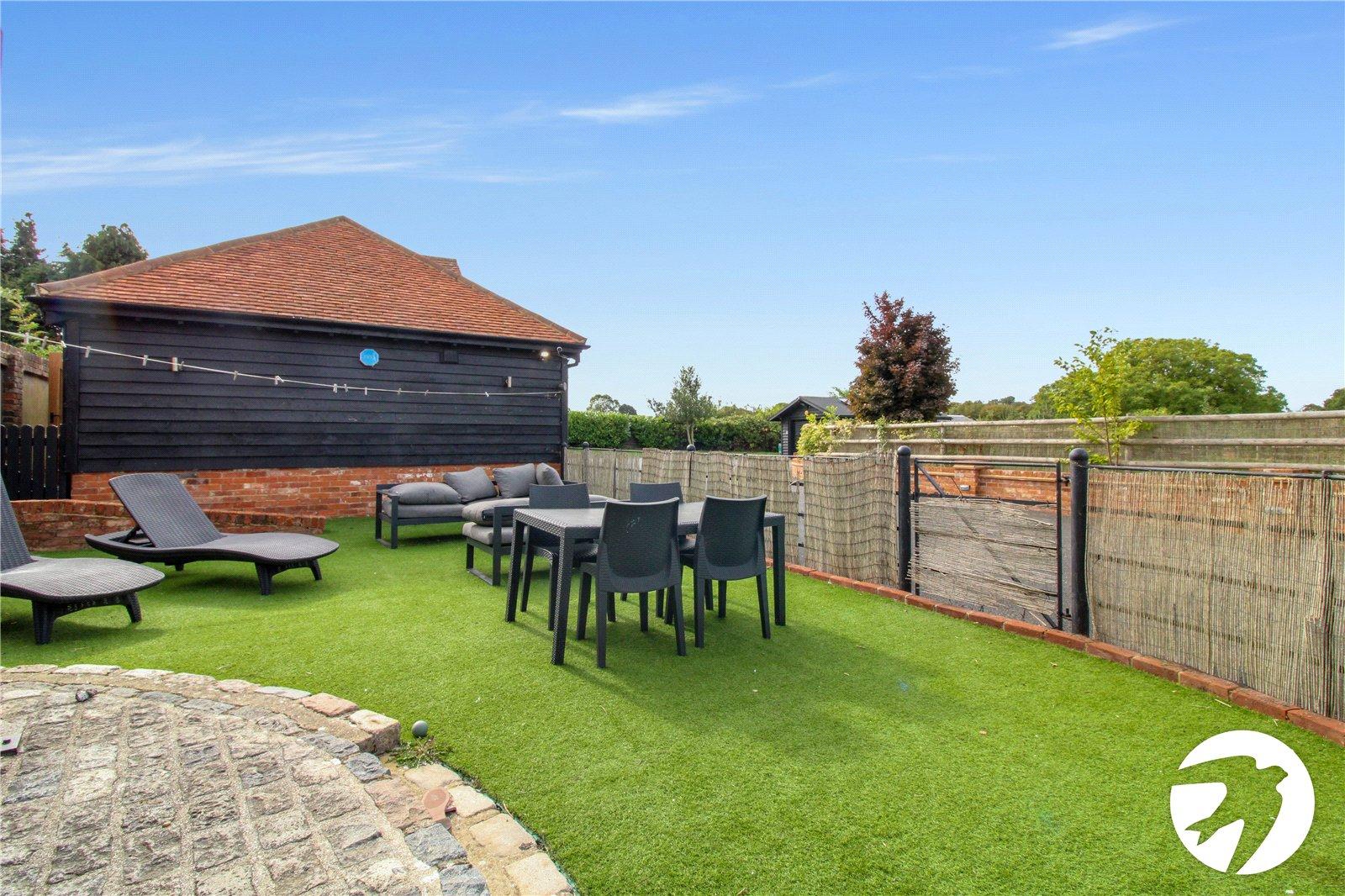 2 bedroom property to rent in Meopham | Robinson Michael & Jackson