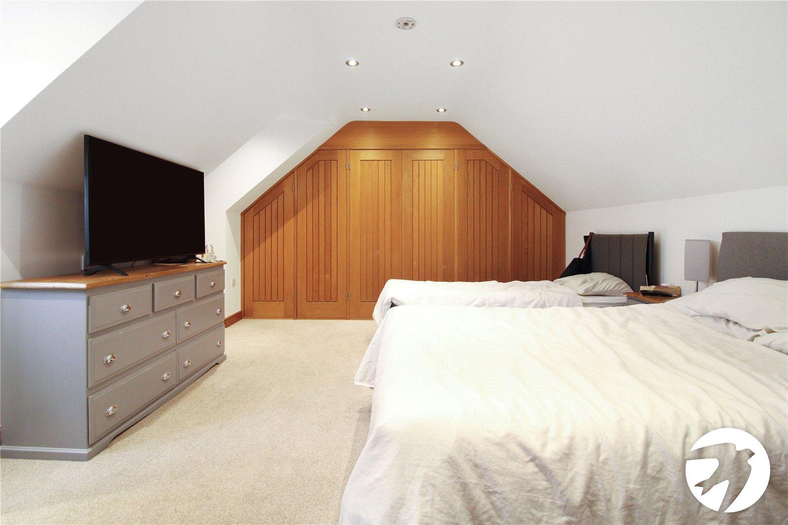 2 bedroom property to rent in Meopham | Robinson Michael & Jackson