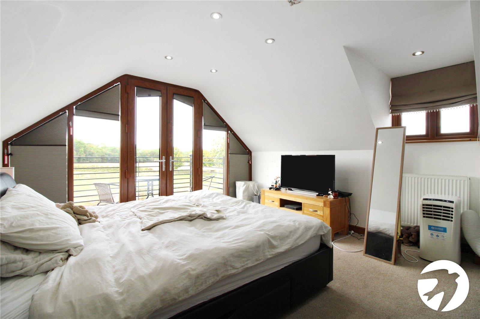 2 bedroom property to rent in Meopham | Robinson Michael & Jackson